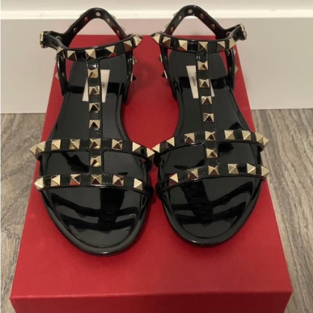 Valentino Garavani Rockstud Flat Rubber Sandal